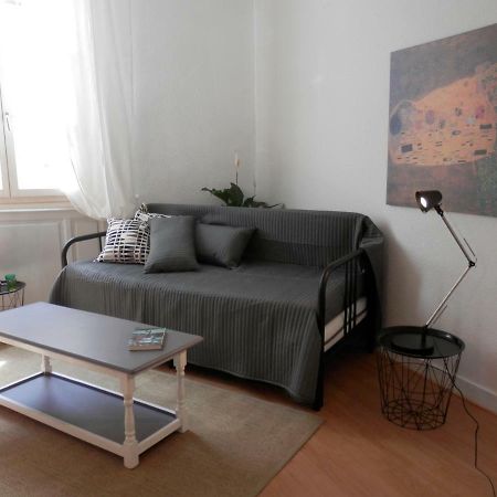Couette Et Cafe Cyrano Apartment แบร์เฌอรัก ภายนอก รูปภาพ