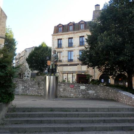 Couette Et Cafe Cyrano Apartment แบร์เฌอรัก ภายนอก รูปภาพ