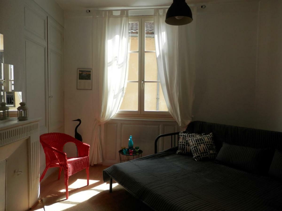 Couette Et Cafe Cyrano Apartment แบร์เฌอรัก ภายนอก รูปภาพ