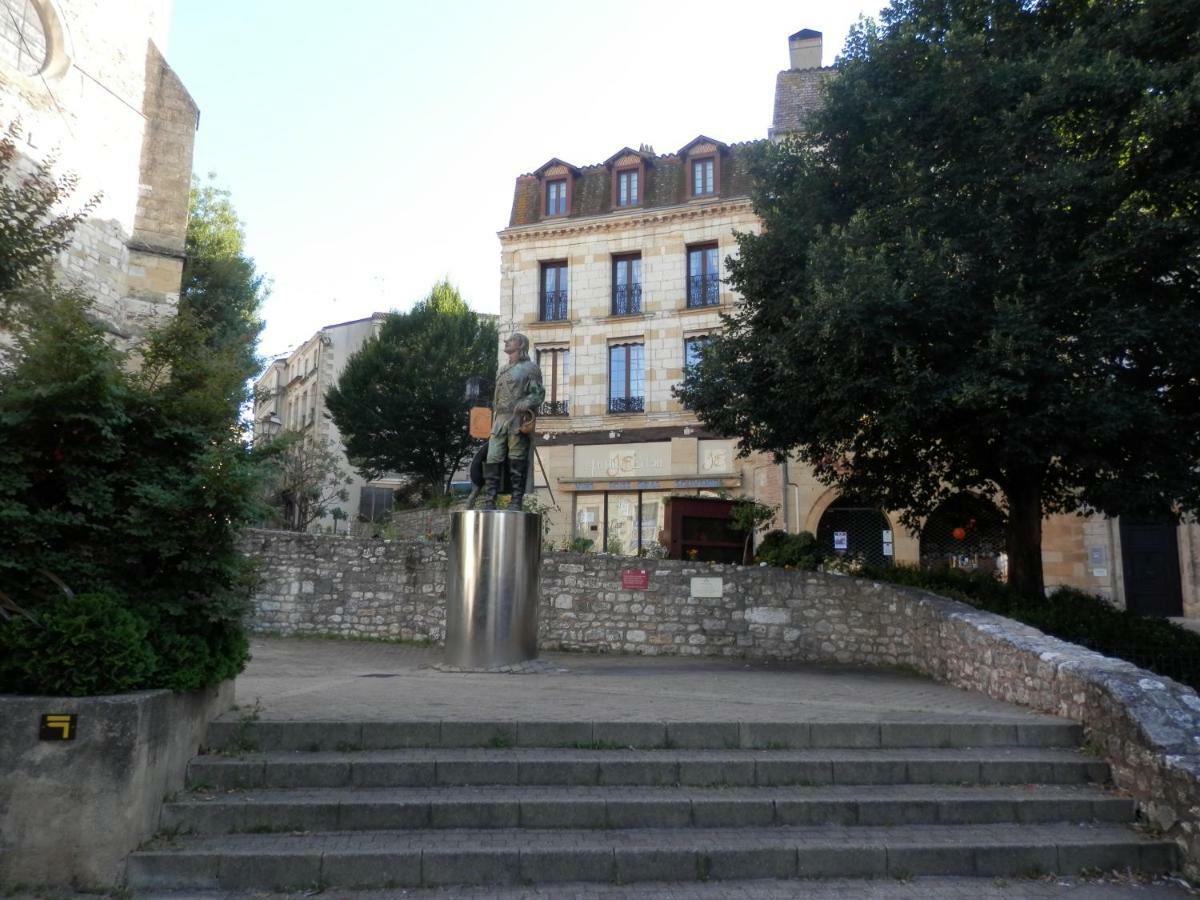 Couette Et Cafe Cyrano Apartment แบร์เฌอรัก ภายนอก รูปภาพ